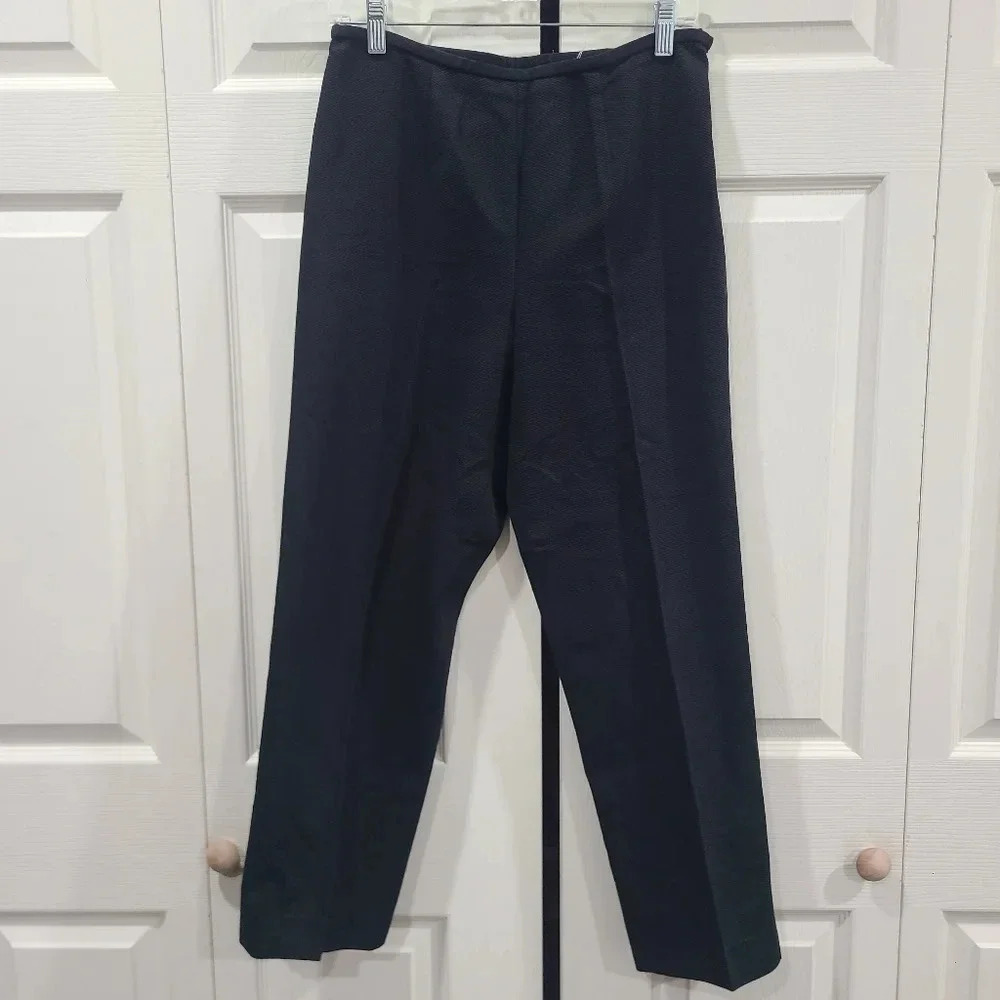 Pendleton Women's Petite 100% Cotton Pull On Flat Front Straight Leg Black 30" W